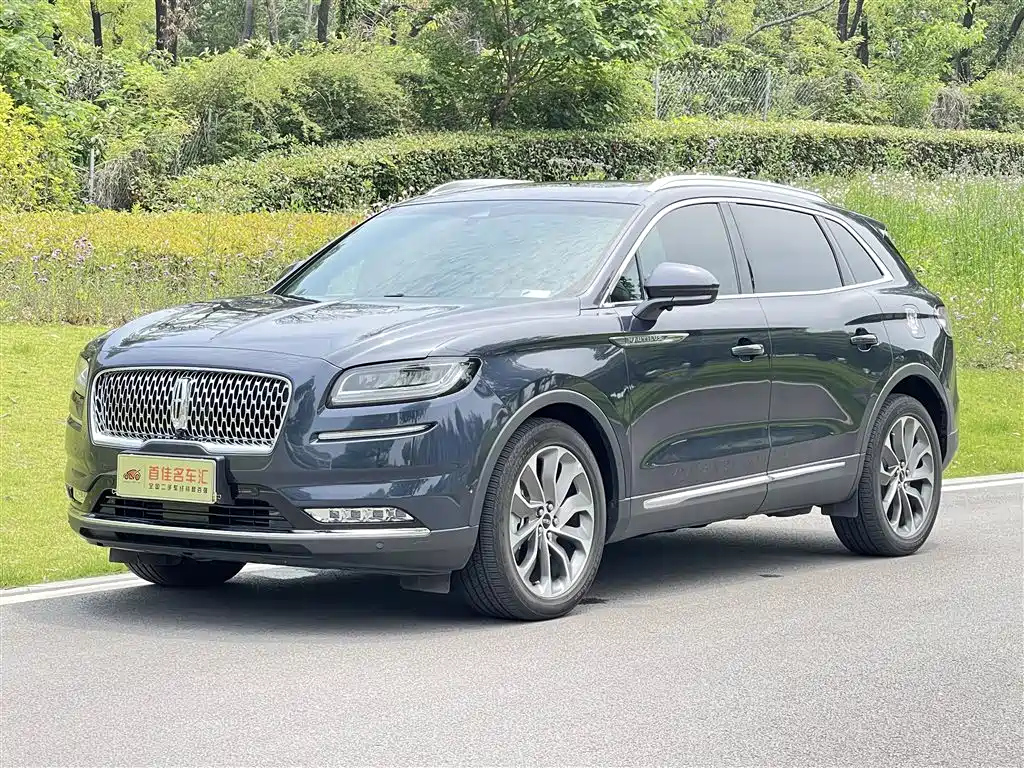 LINCOLN NAVIGATOR 2021