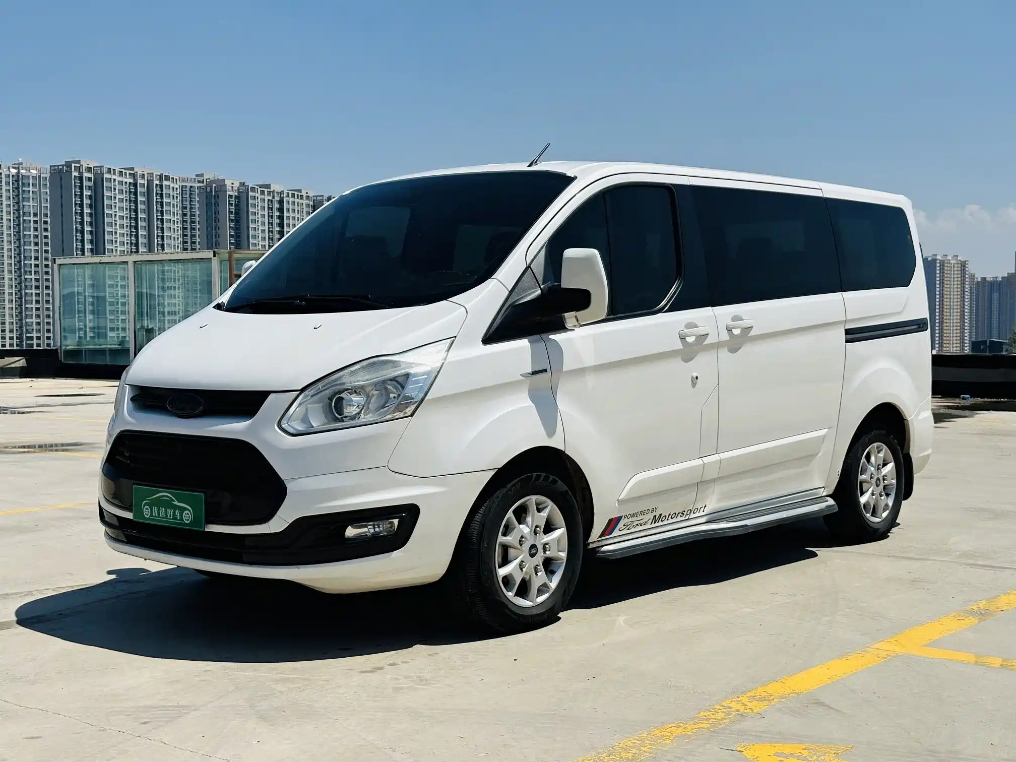 FORD TOUREO 2017
