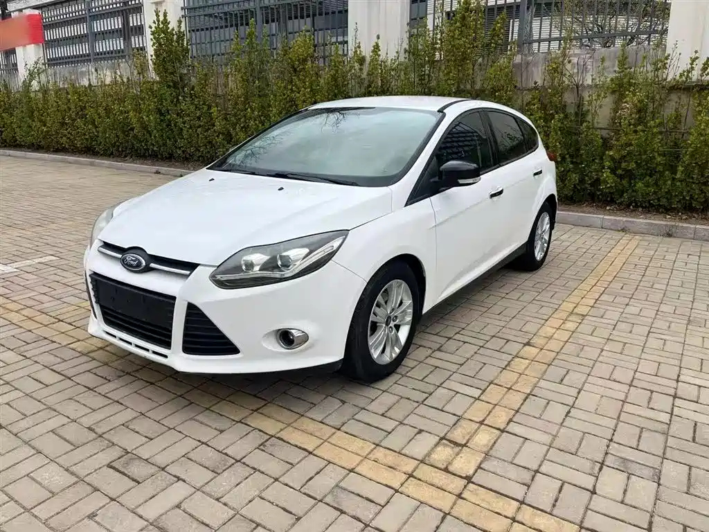 FORD FOCUS 2012