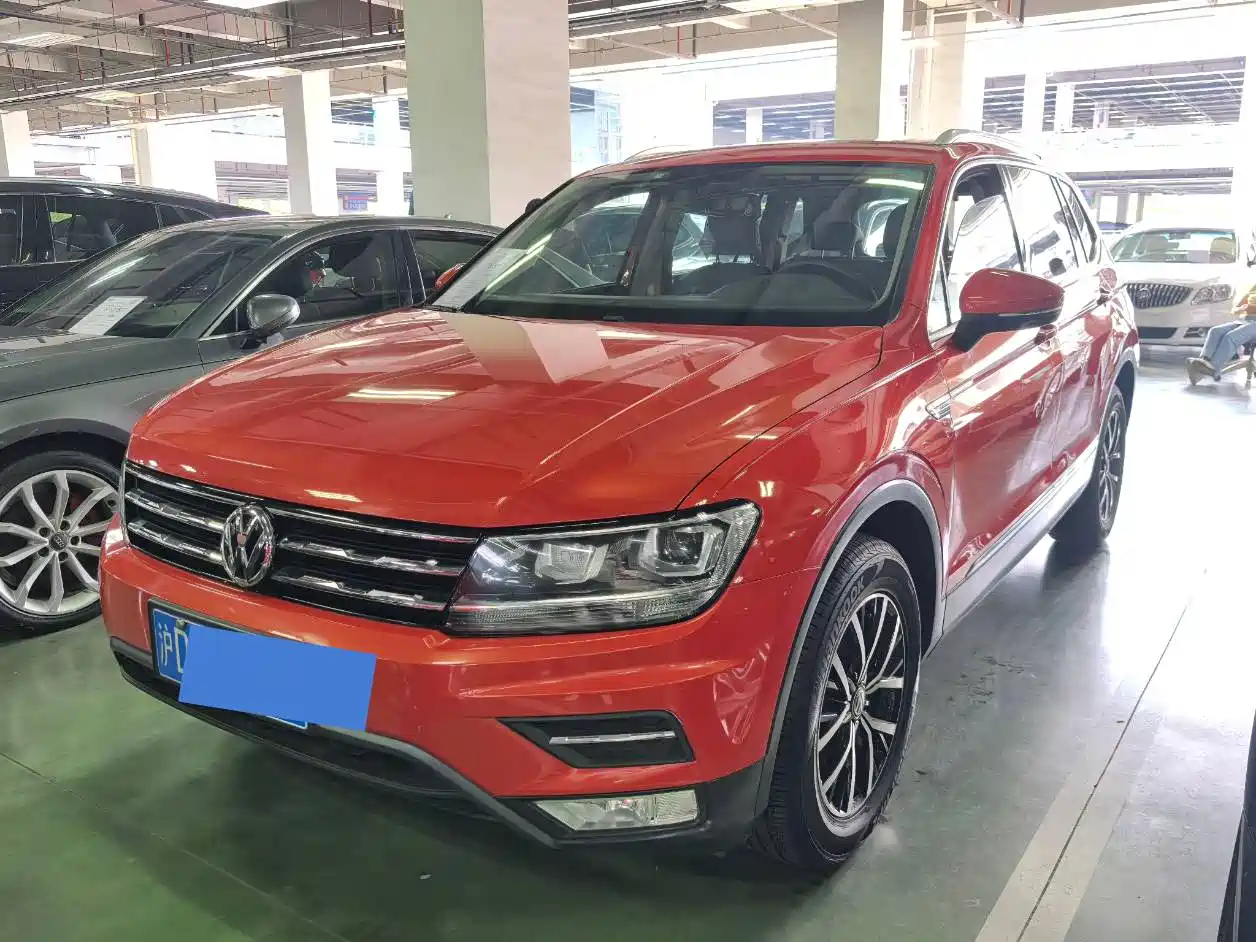 VOLKSWAGEN TIGUAN L 2017