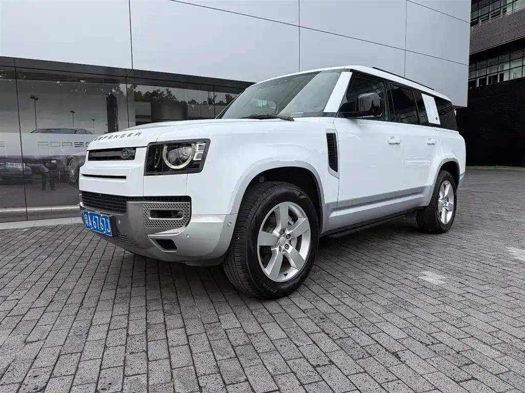 LAND ROVER DEFENDER 2023