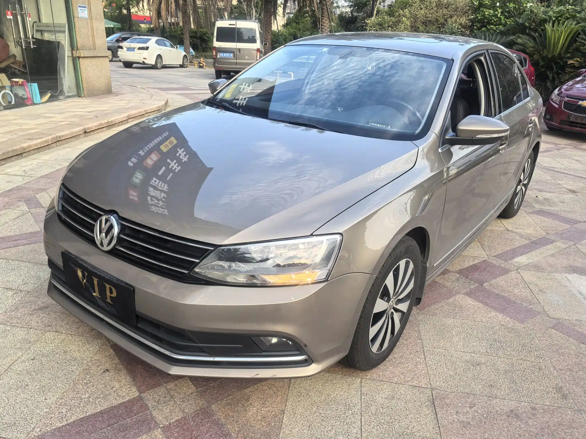 VOLKSWAGEN SAGITAR 2018