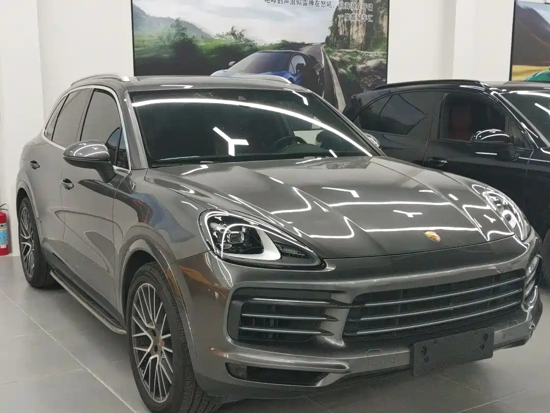 PORSCHE CAYENNE 2019