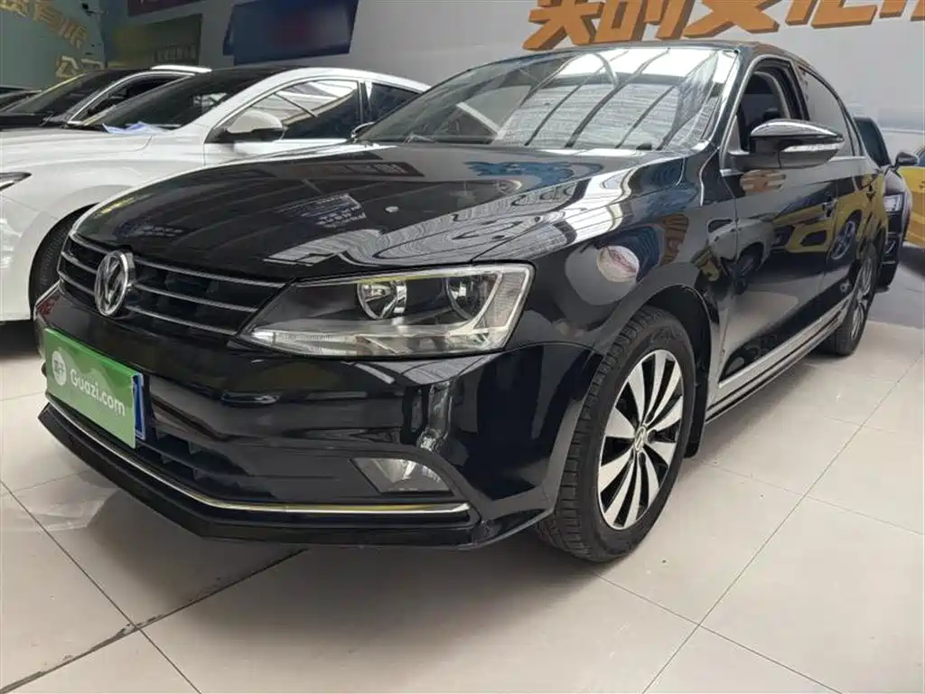 VOLKSWAGEN SAGITAR 2018