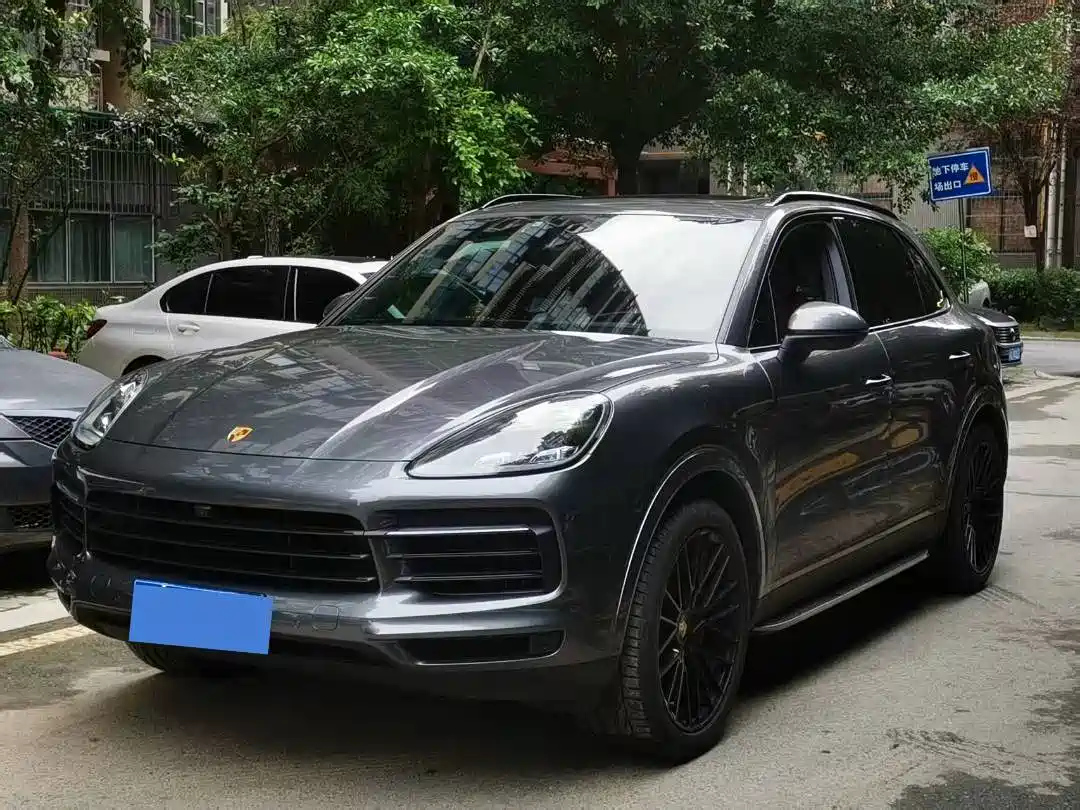 PORSCHE CAYENNE 2022
