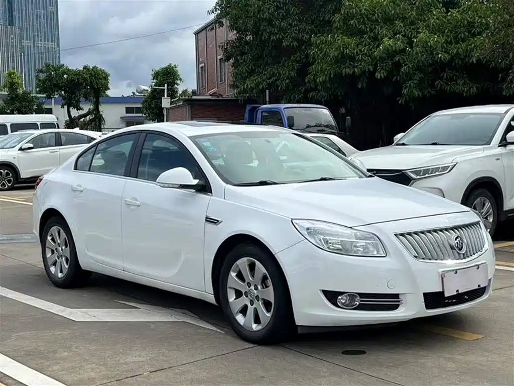 BUICK REGAL 2012