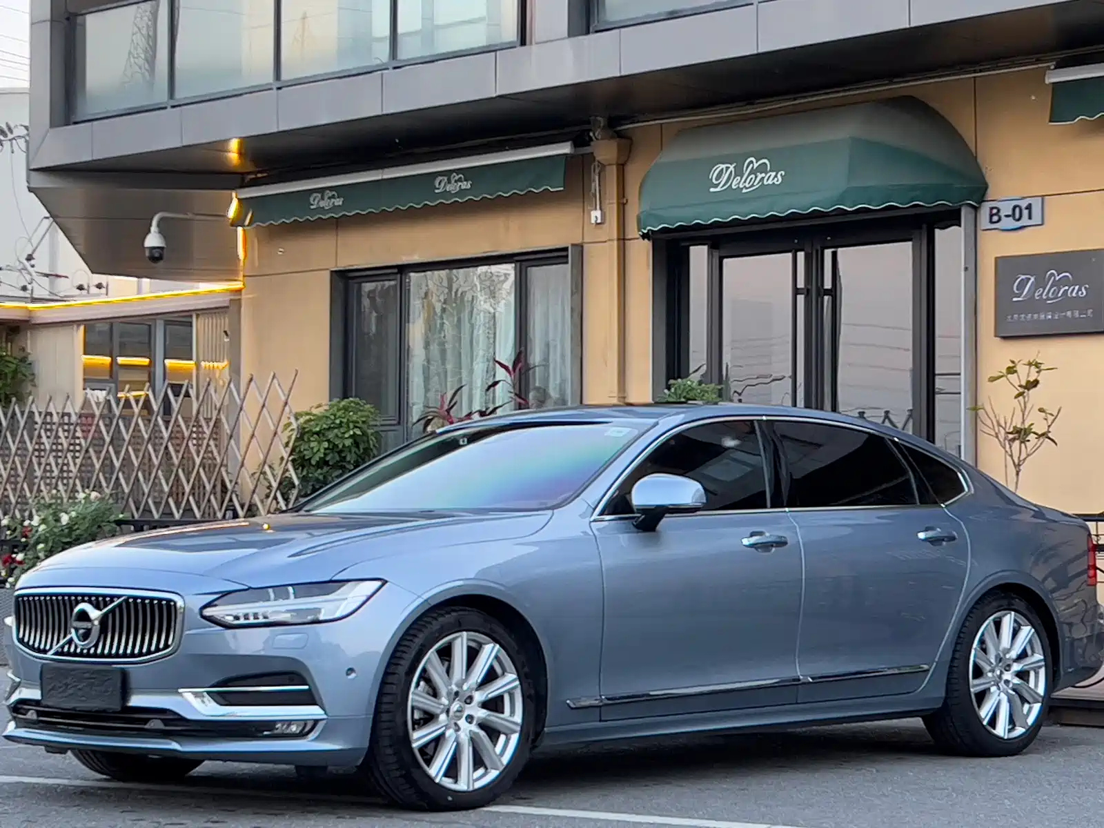 VOLVO S90 2019