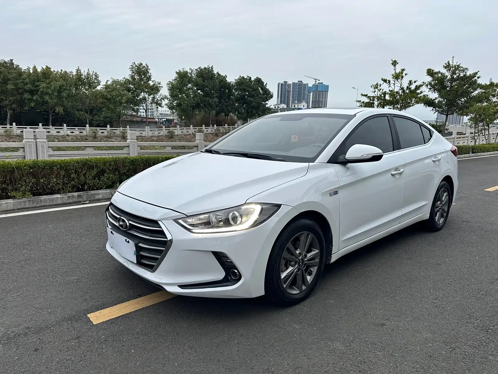 HYUNDAI ELANTRA 2016