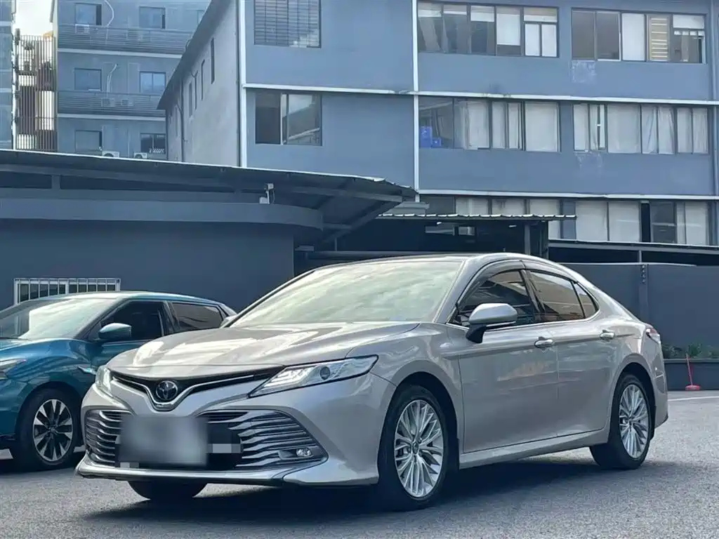 TOYOTA CAMRY 2019