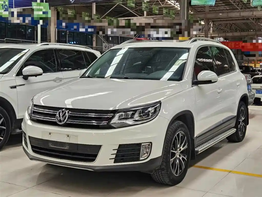 VOLKSWAGEN TIGUAN 2015