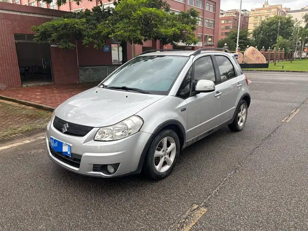 SUZUKI SX4 2010