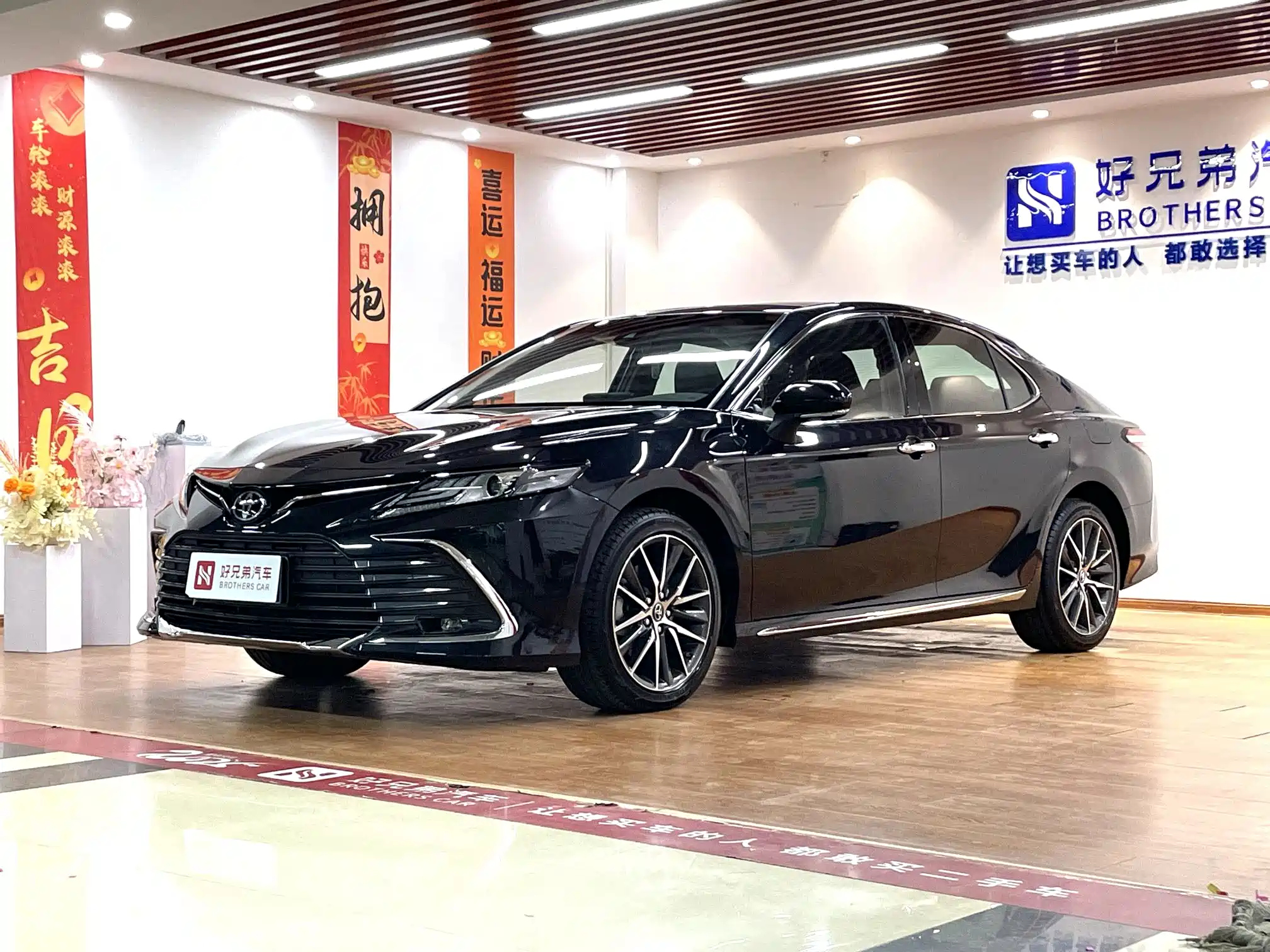 TOYOTA CAMRY