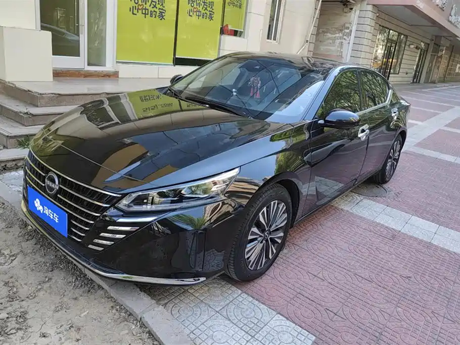 NISSAN TEANA 2022