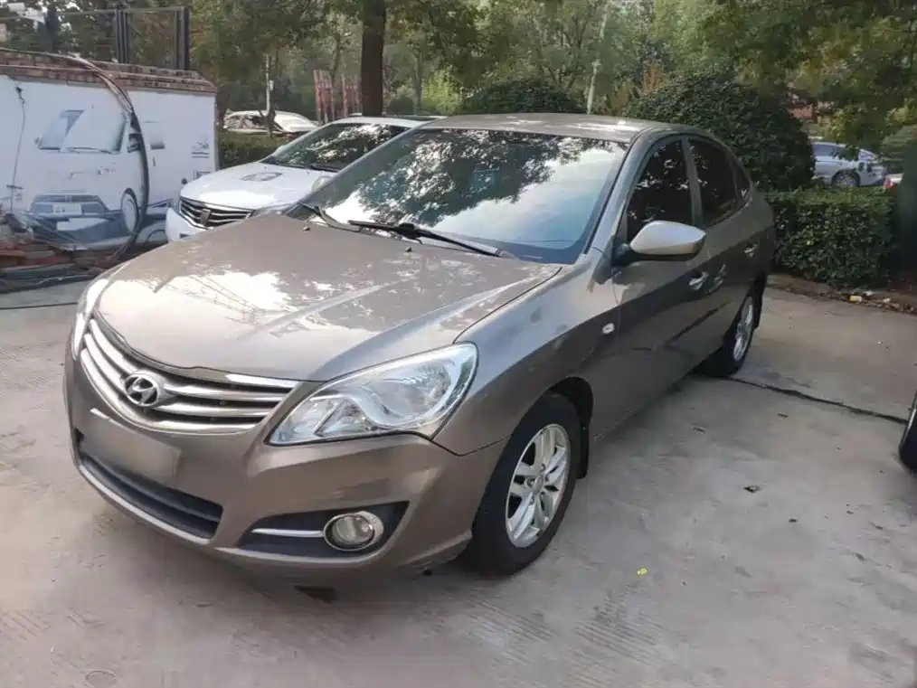 HYUNDAI CELESTA 2011
