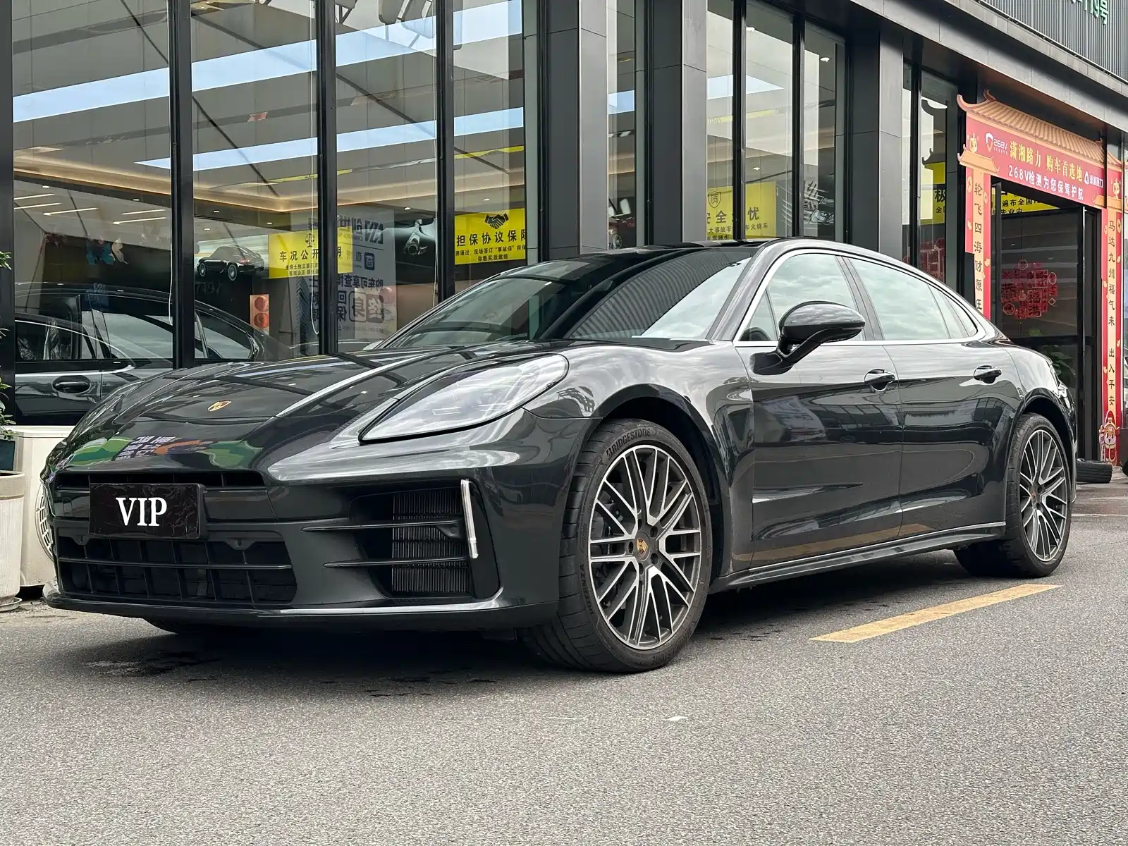 PORSCHE PANAMERA