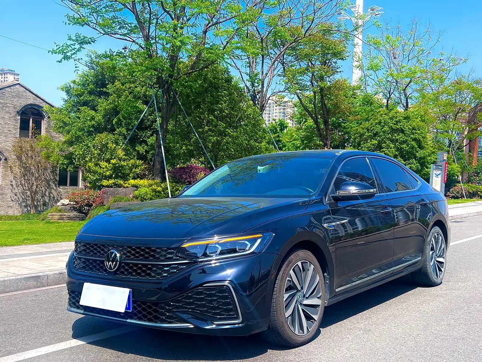 VOLKSWAGEN PASSAT 2022