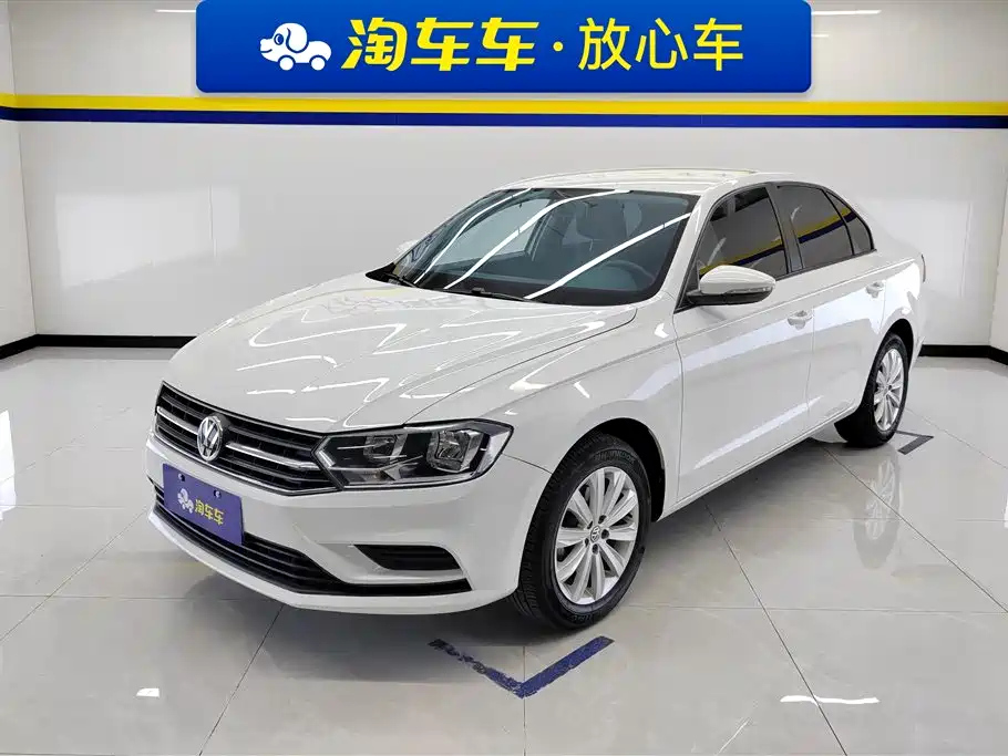 VOLKSWAGEN BORA 2019