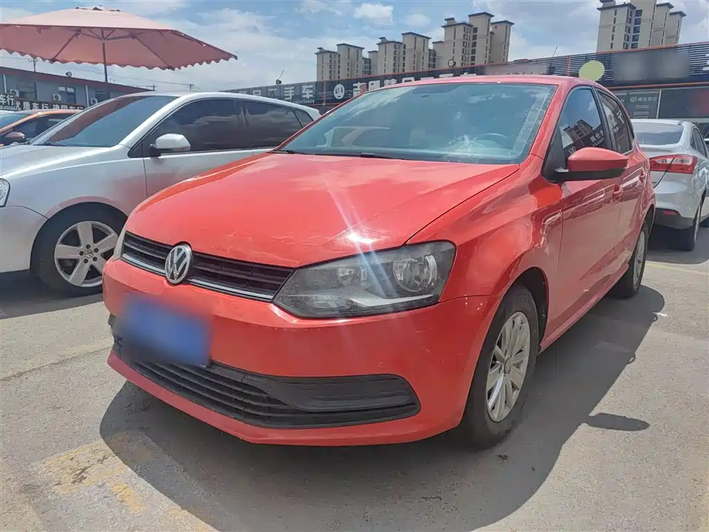 VOLKSWAGEN POLO 2016