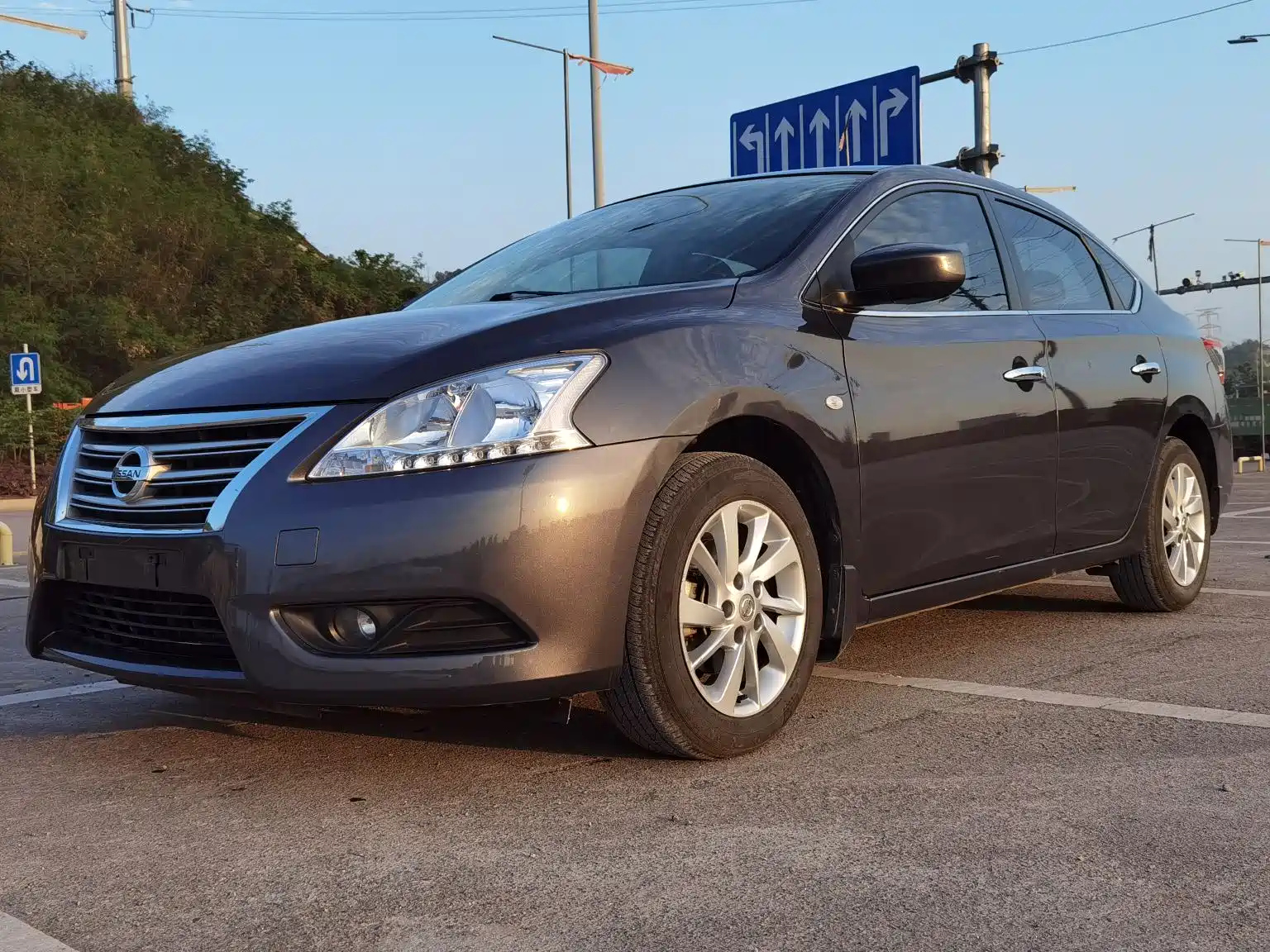 NISSAN SYLPHY 2014