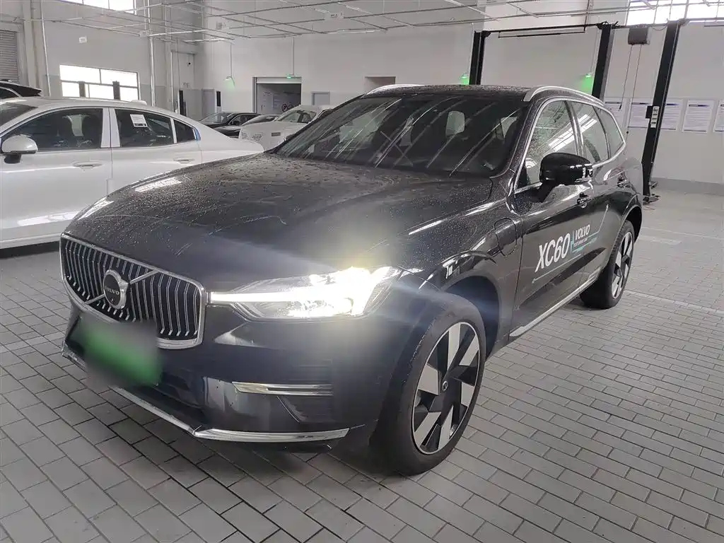 VOLVO XC60 NEW ENERGY 2025