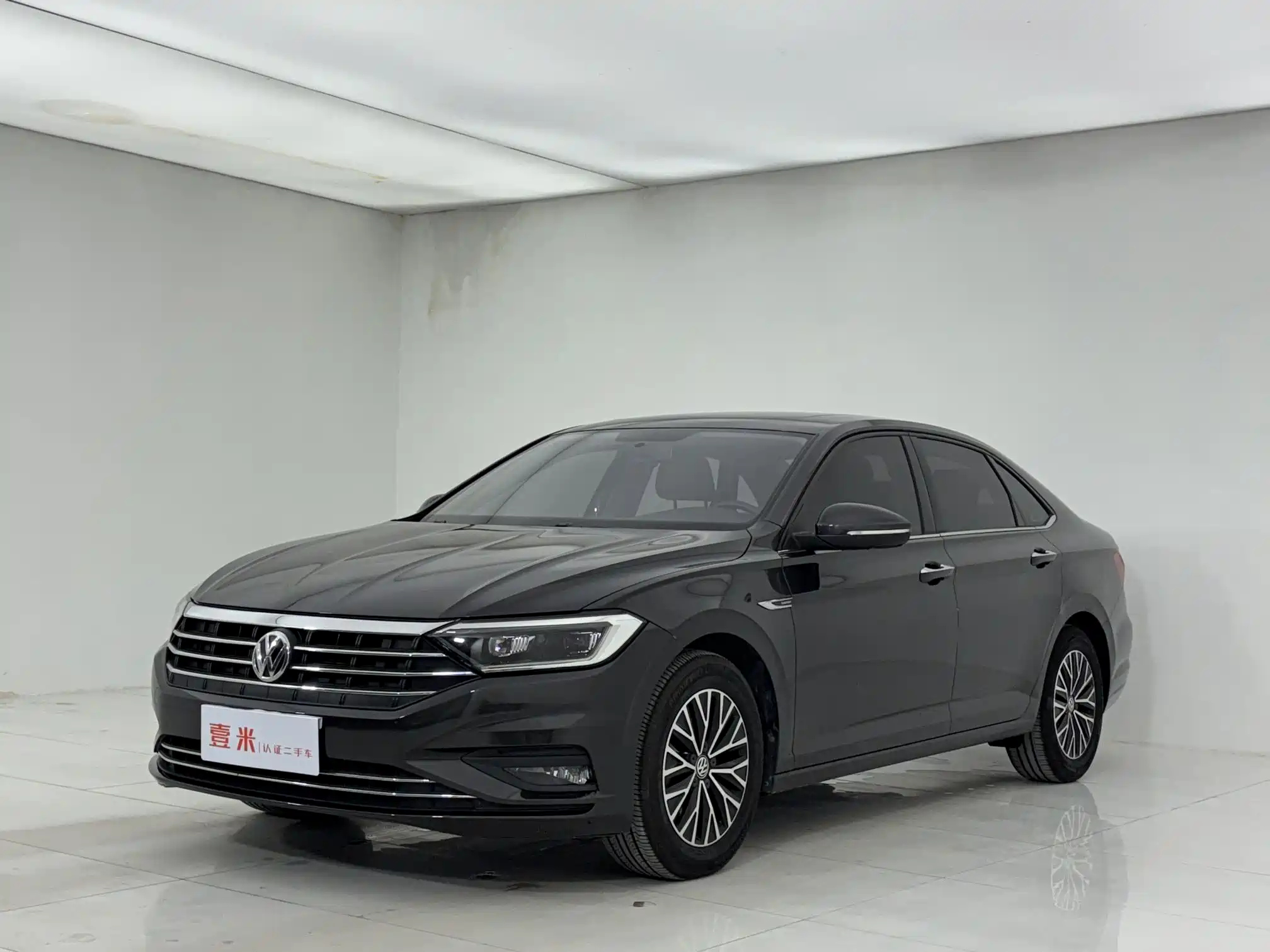 VOLKSWAGEN SAGITAR 2019