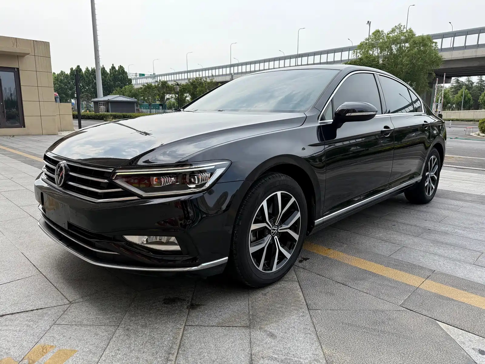 VOLKSWAGEN MAGOTAN 2020