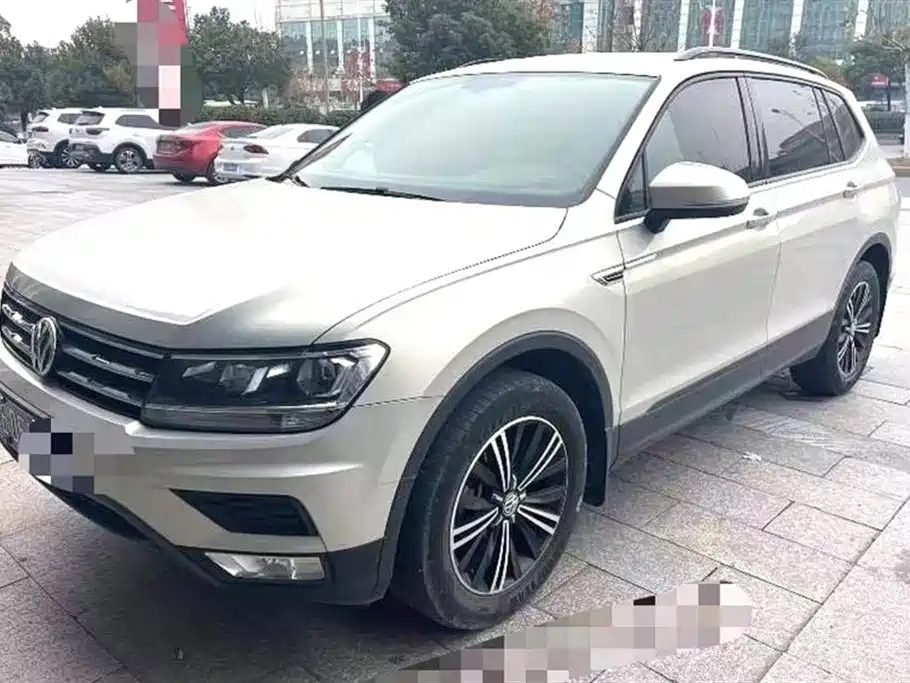 VOLKSWAGEN TIGUAN L 2020