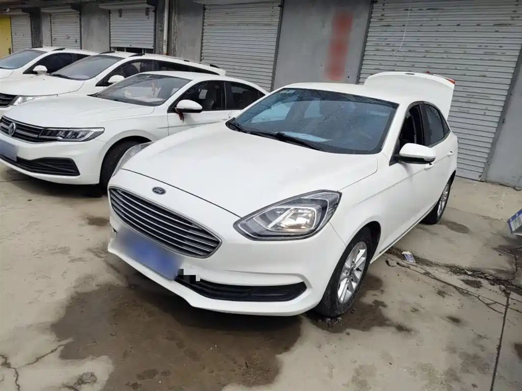 FORD ESCORT 2019