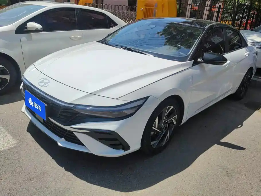 HYUNDAI ELANTRA 2023