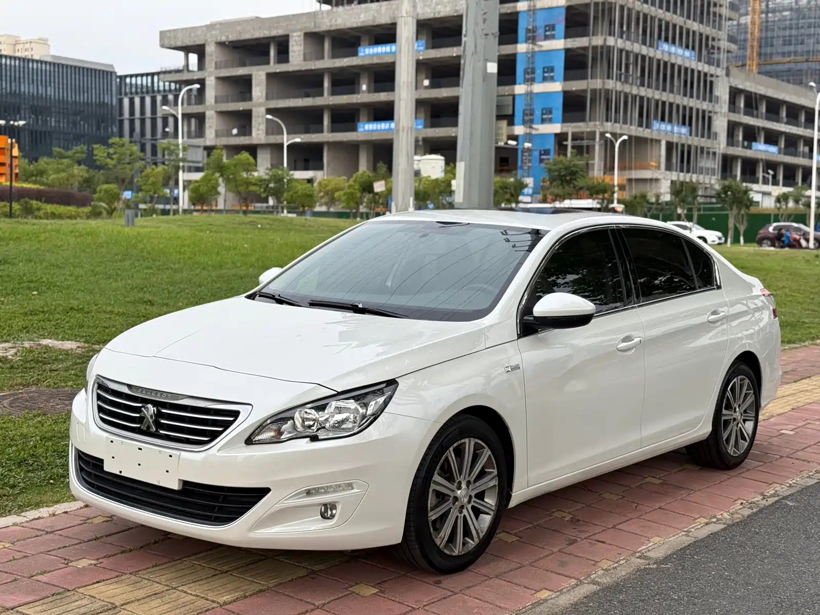 PEUGEOT 408 2016