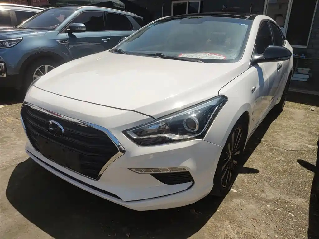 HYUNDAI MISTRA 2017