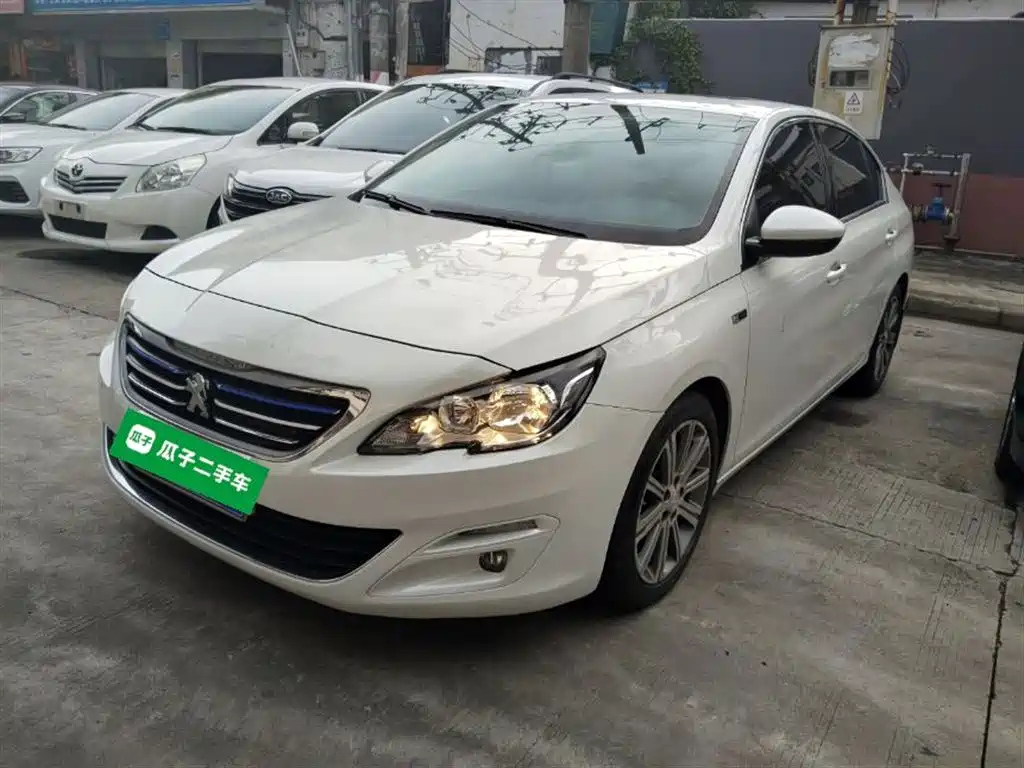 PEUGEOT 408