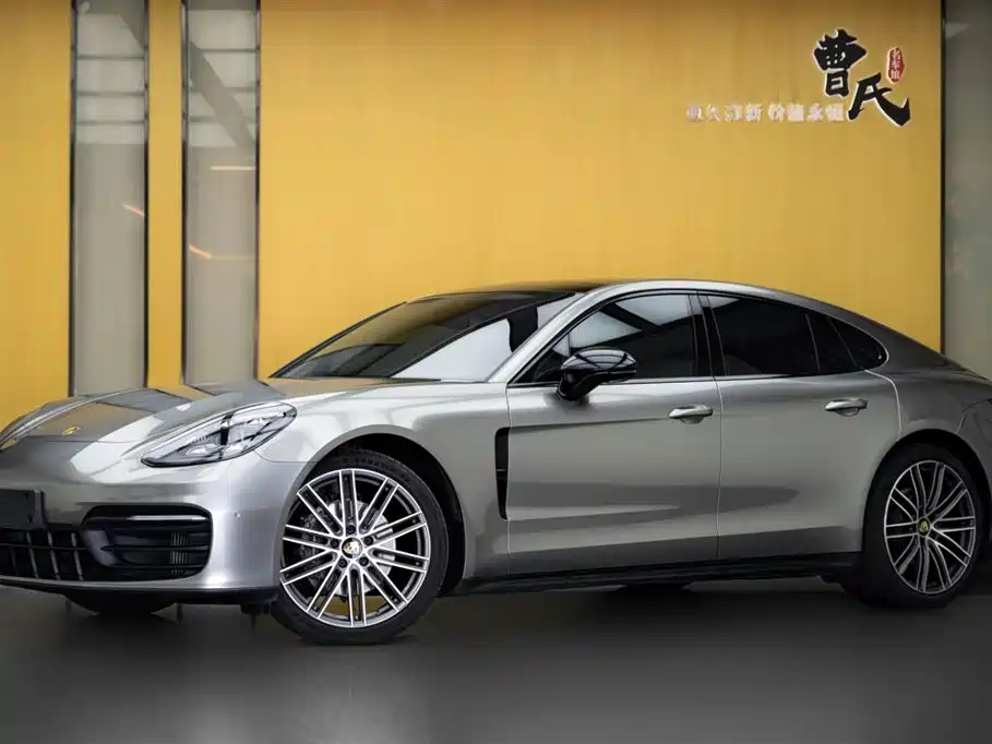 PORSCHE PANAMERA 2022