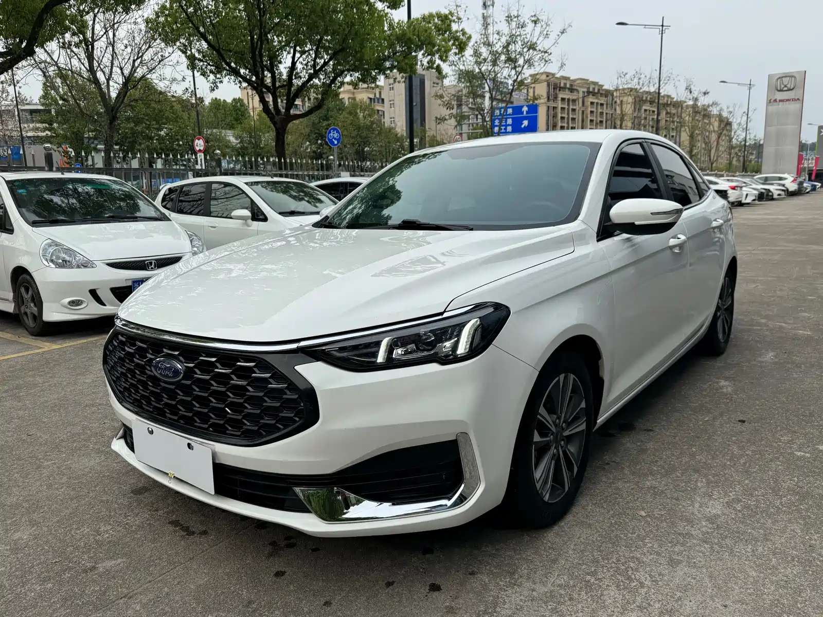 FORD ESCORT 2021