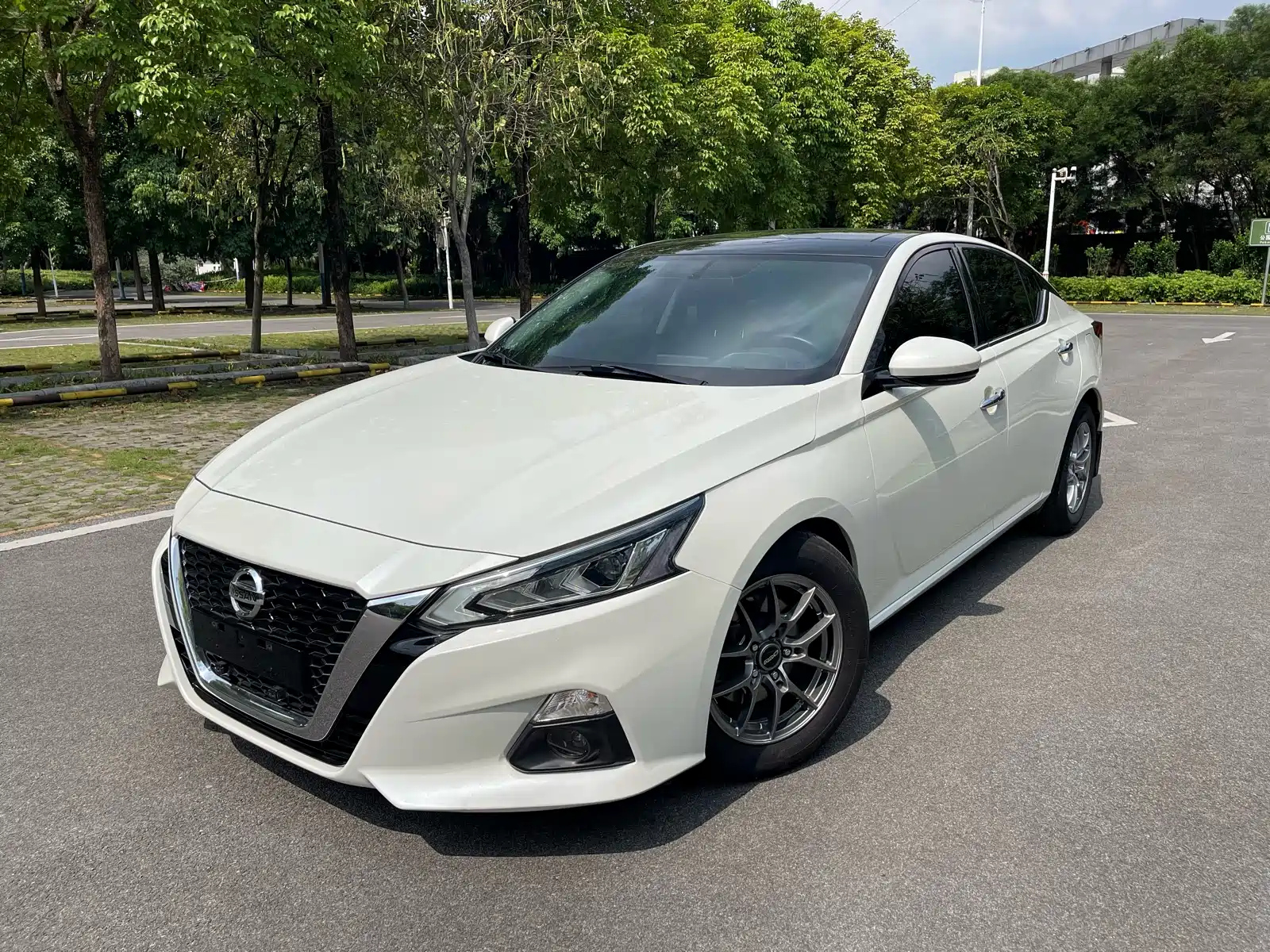 NISSAN TEANA 2019