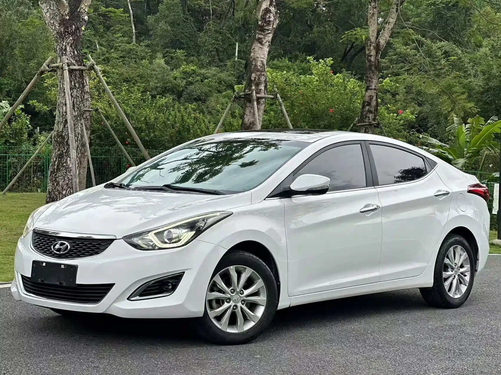 HYUNDAI ELANTRA 2016