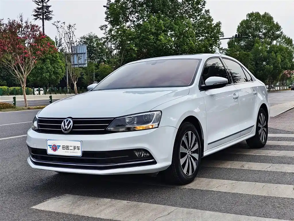 VOLKSWAGEN SAGITAR 2018