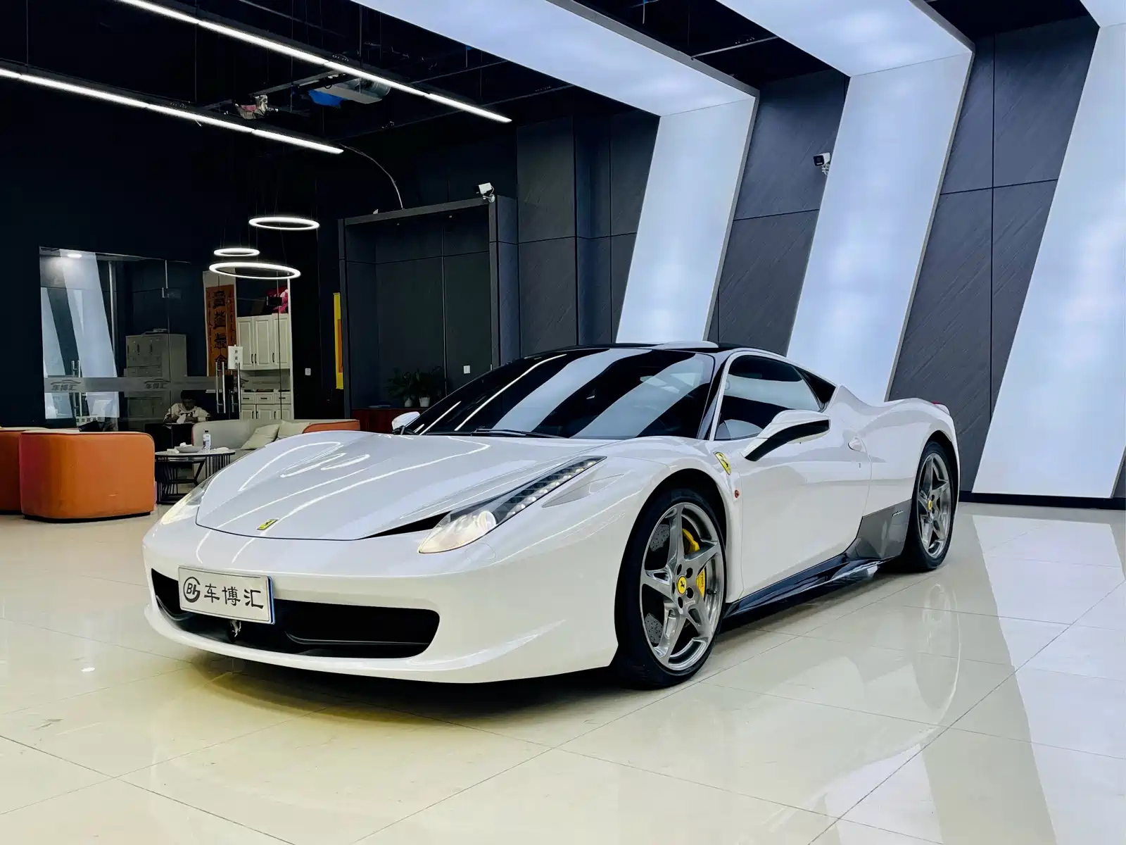 FERRARI 458