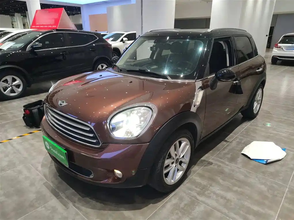 MINI COUNTRYMAN 2011