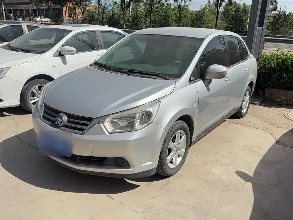 VENUCIA D50 2013