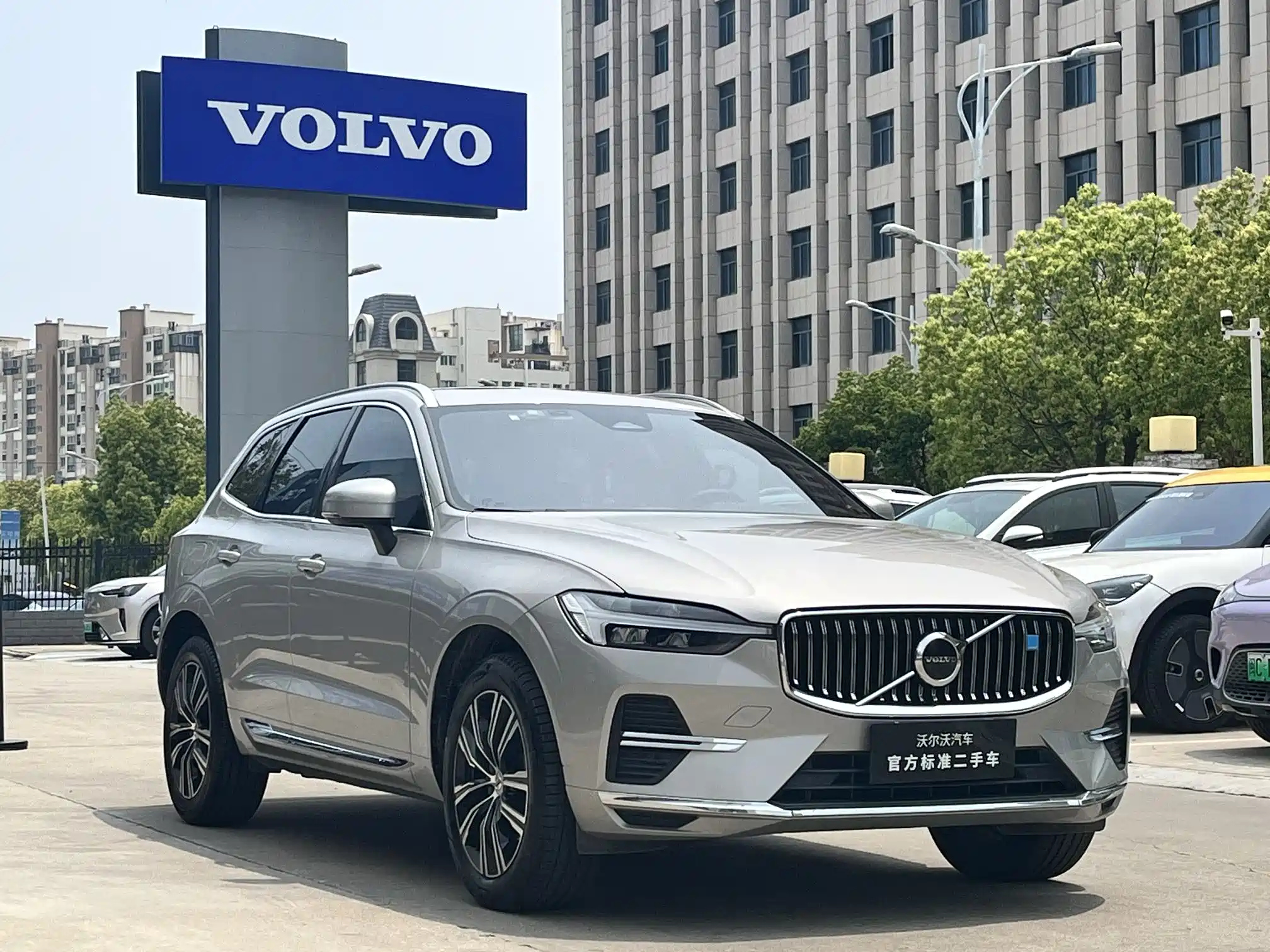 VOLVO XC60 2022