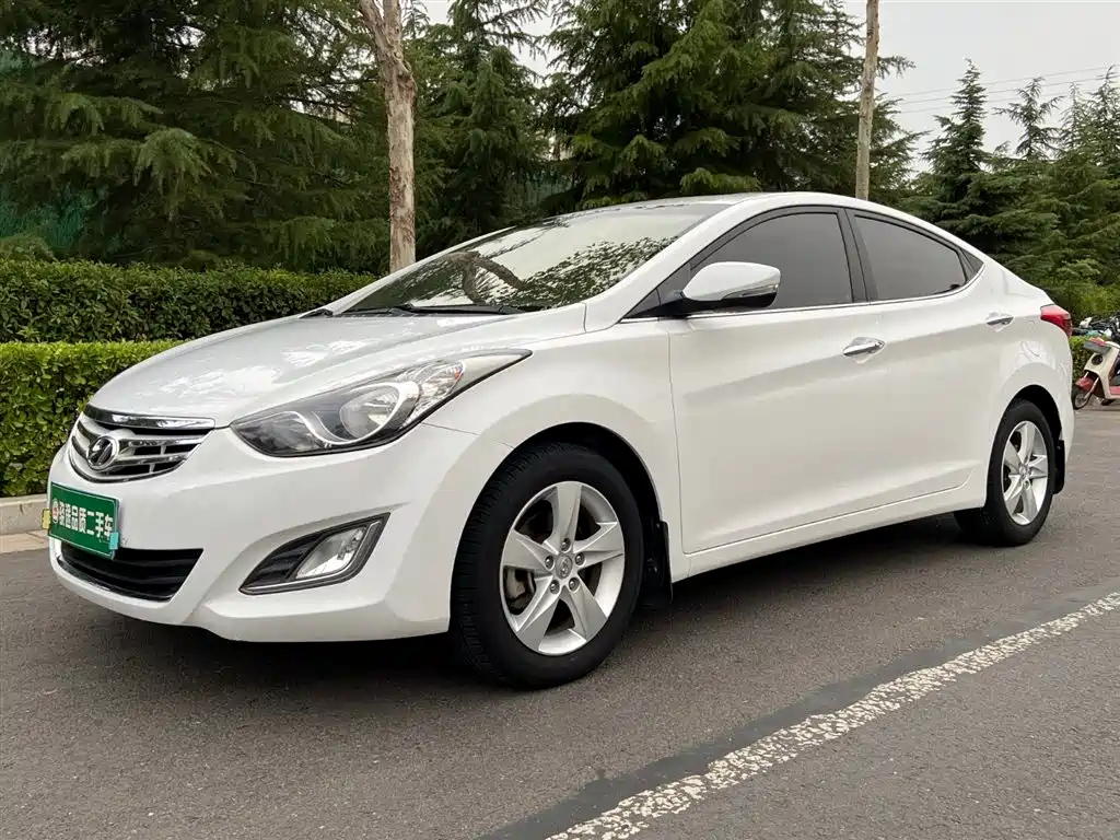 HYUNDAI ELANTRA 2013
