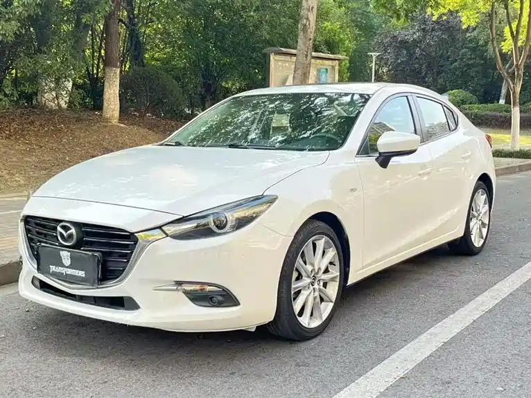 MAZDA 3 AXELA 2017