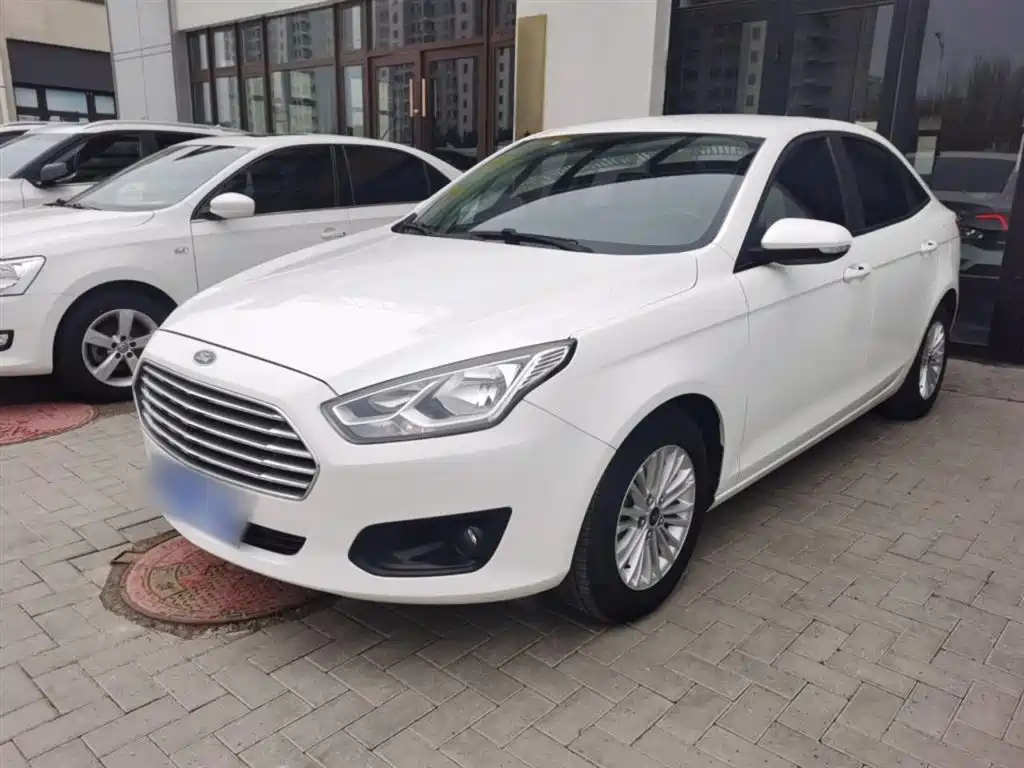 FORD ESCORT 2015