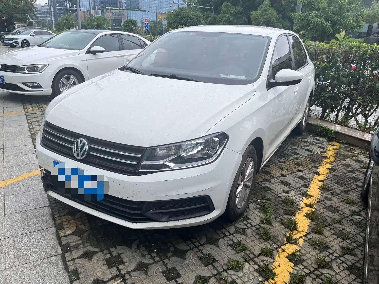 VOLKSWAGEN SANTANA 2016