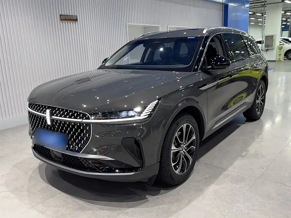 LINCOLN NAVIGATOR 2023