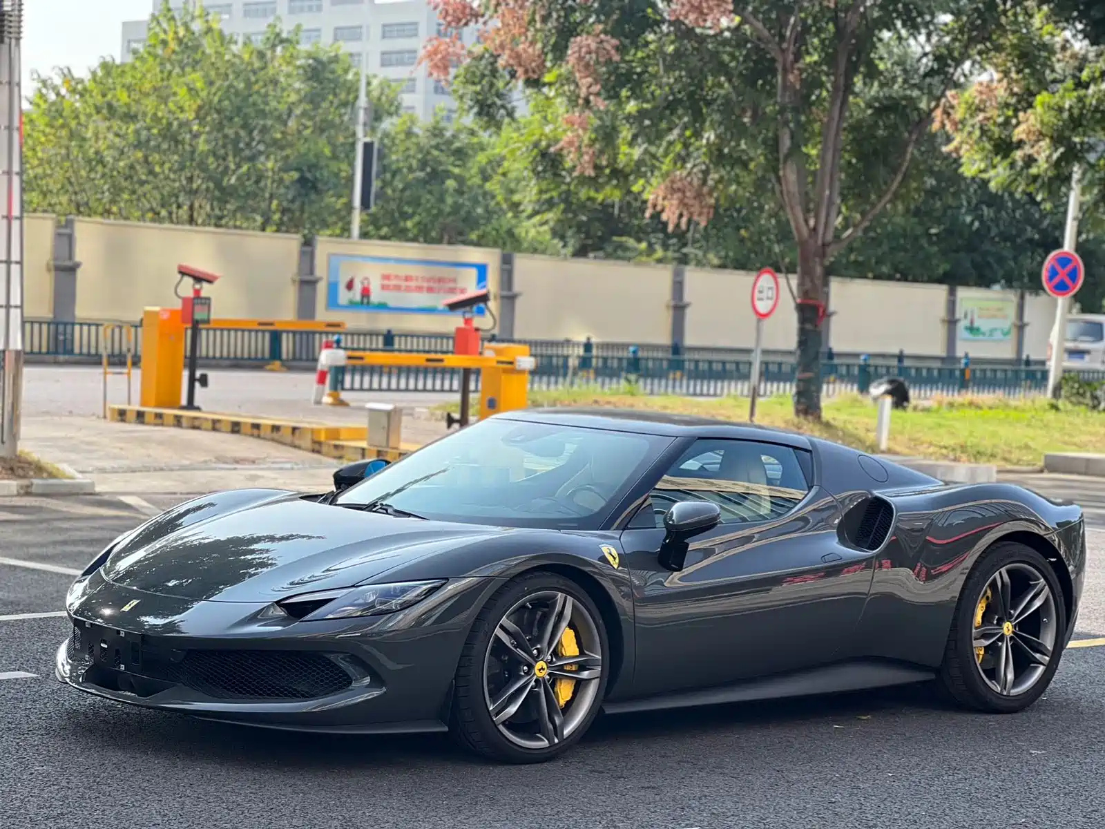 FERRARI 296 2021
