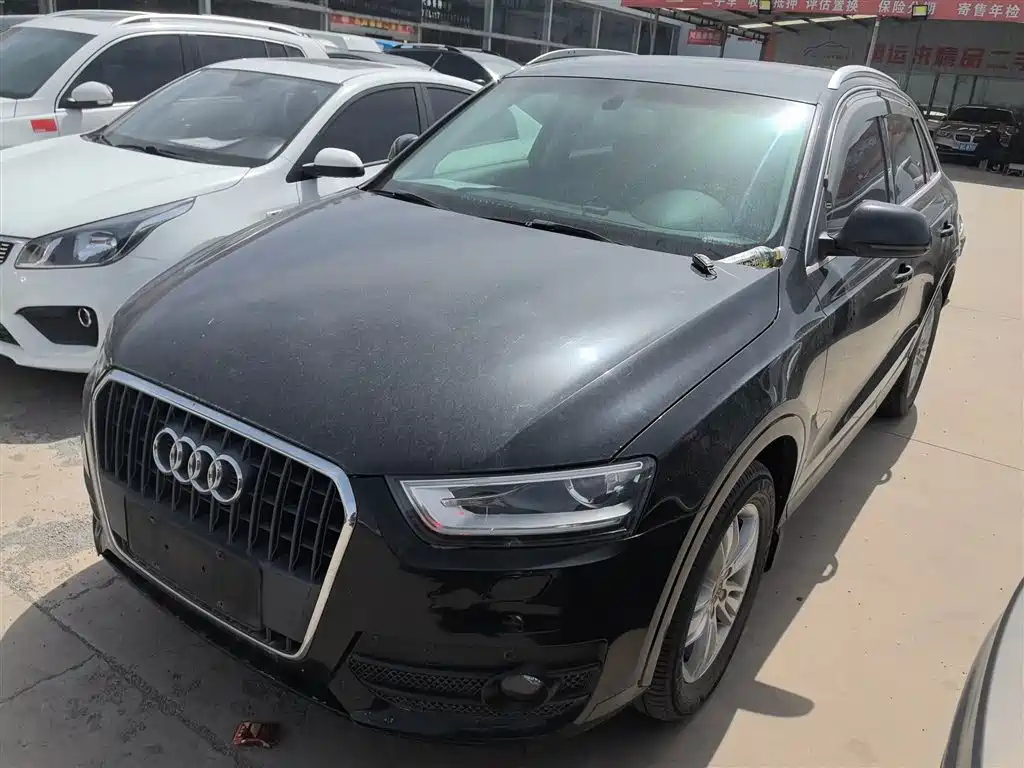AUDI Q3 2015