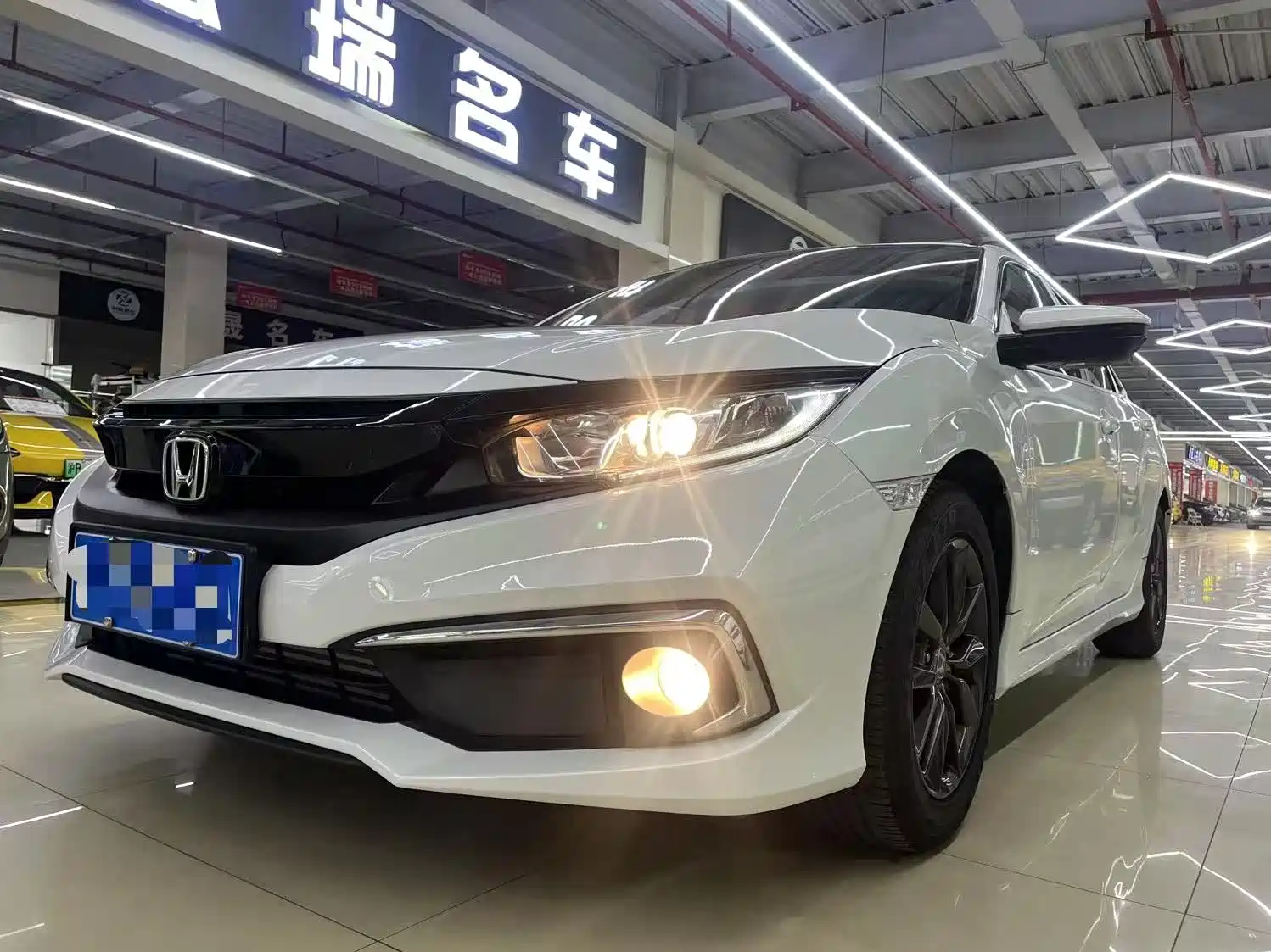 HONDA CIVIC 2019