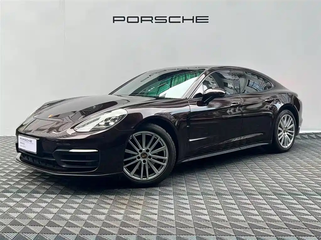 PORSCHE PANAMERA 2022